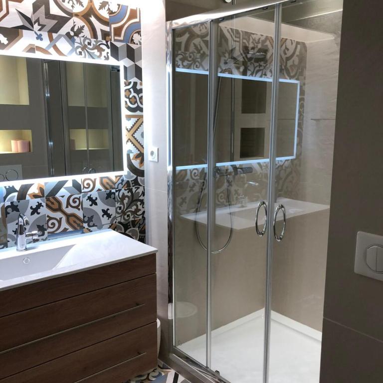 2 beds-2 full baths,AC, lift-balcony, parking - Appartement 3 Chambres - 8