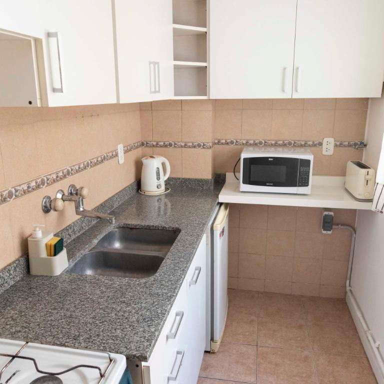 NUEVO dos ambientes a UNA cuadra del mar sobre AV COLÓN - Apartamento de 2 dormitorios - 7