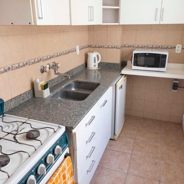 NUEVO dos ambientes a UNA cuadra del mar sobre AV COLÓN - Apartamento de 2 dormitorios - 20