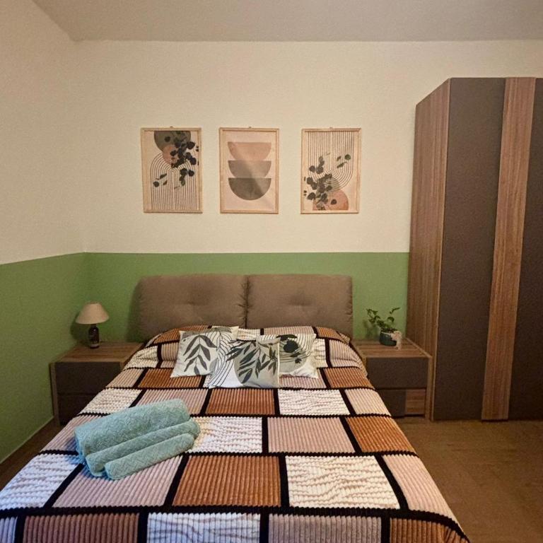 Parma soggiorni brevi - Standard Double Room with Shared Bathroom - 1