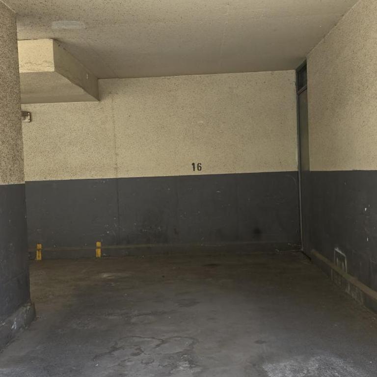 Amoblados San Isidro - Apartamento con balcón - 40