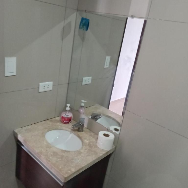 Beautiful Design, 15 minutes from Viru Viru - One-Bedroom Apartment - 9