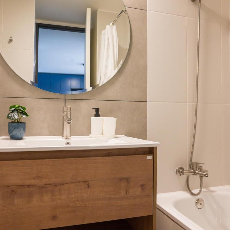 8550 Las Condes Suites by Andes STR - Two-Bedroom Family Apartment - Parking Included - 8