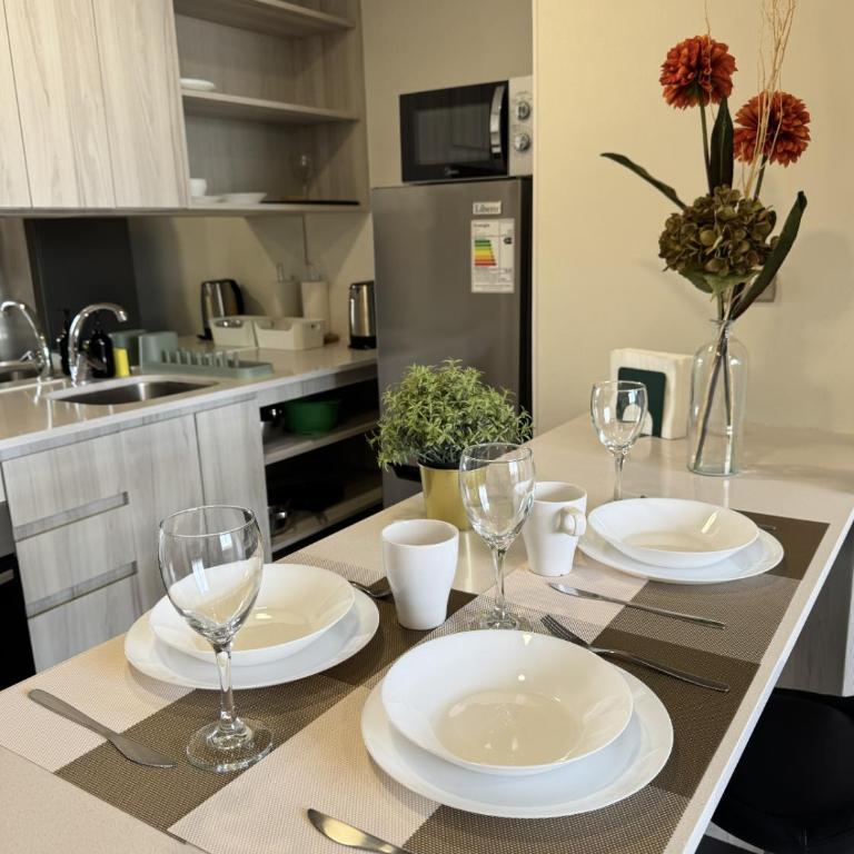 Departamento con Piscina y Parking, a Pasos del Estadio Nacional, Metro y Campus Universitario San Joaquín - One-Bedroom Apartment - 3