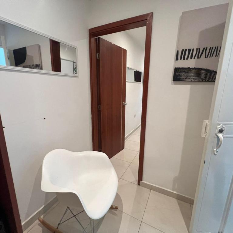 Leguizamo - One-Bedroom Apartment - 1