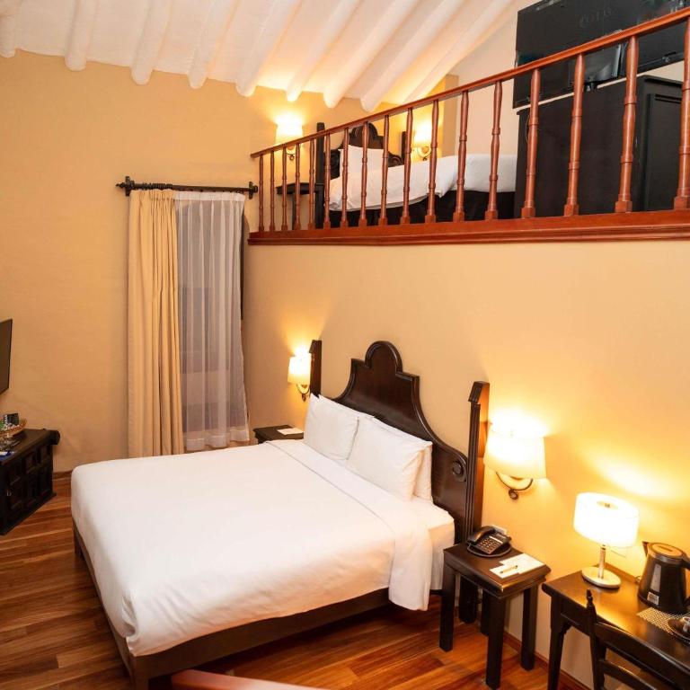Novotel Cusco - Habitación Dúplex Familiar Colonial - 1