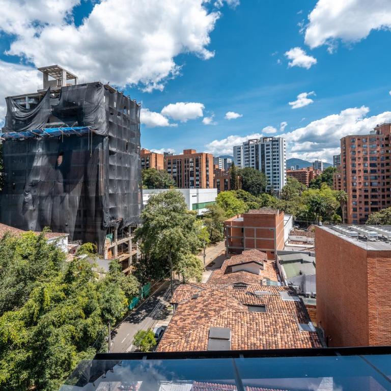 New Luxury Apartment - Two-Bedroom Apartment - 11