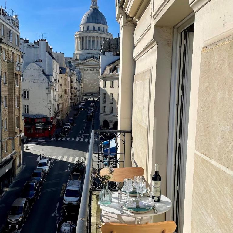 Luxury designer apartment Notre-Dame with terrace - Apartment mit 1 Schlafzimmer - 1