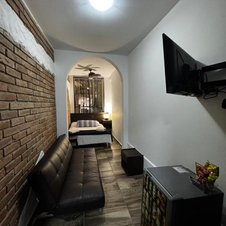 Hotel Boutique Colonial Cartago - Habitación Doble con baño privado - 5