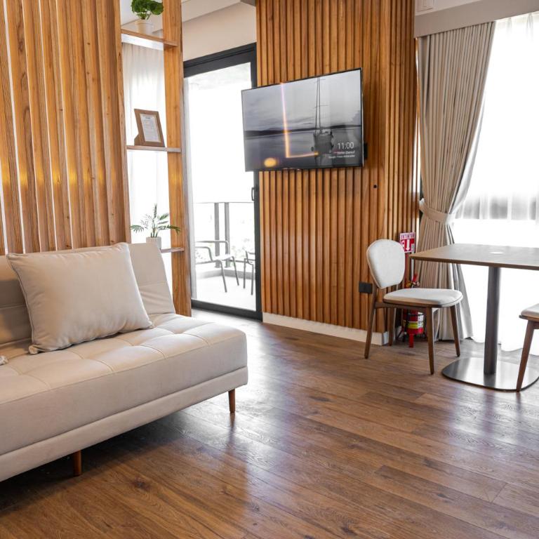 Design, Comfort, Ultra-Fast WiFi and Balcony View - Apartamento - 5