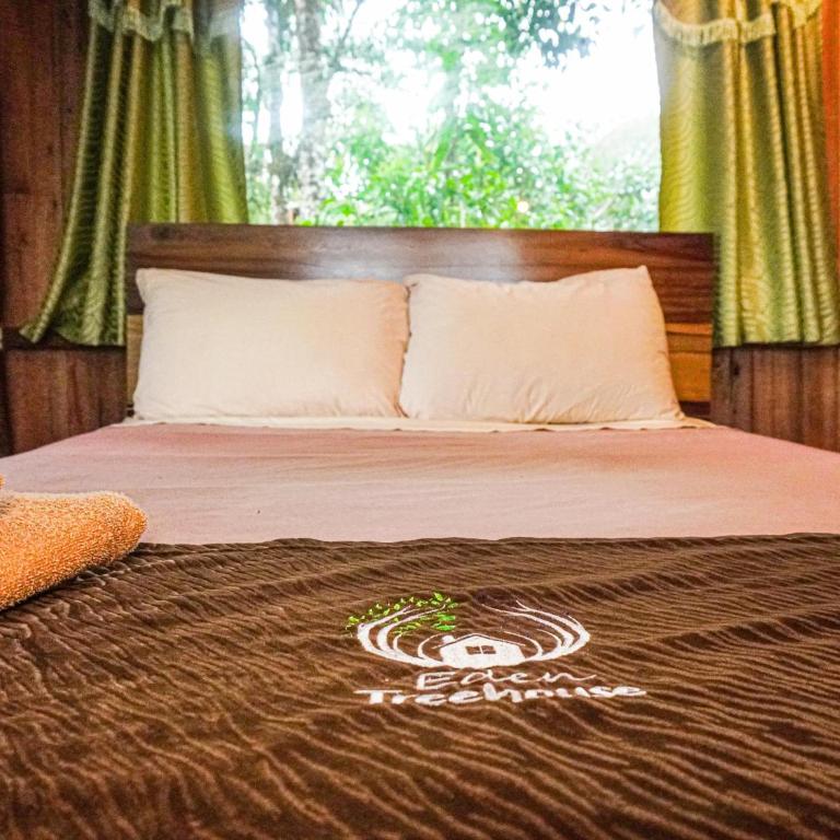 Eden Treehouse - Studio - Split Level - 1