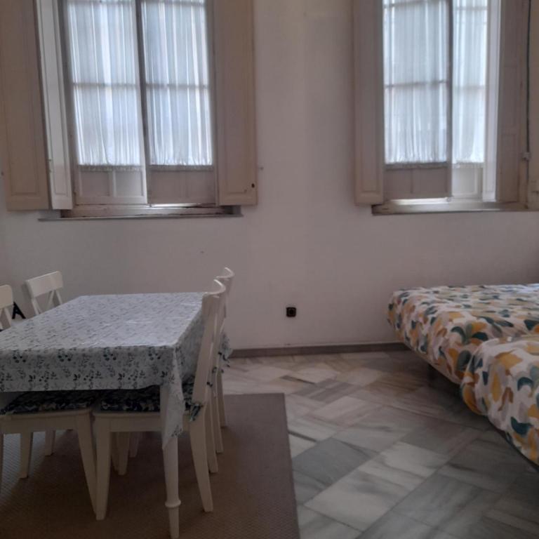 Apartamento en Santa Cruz Sevilla Catedral Giralda Nuevo 2025 - Two-Room Apartment - 1