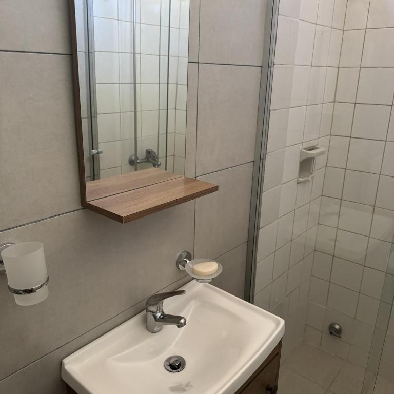 Casa familiar en Carrasco, playa - Three-Bedroom House - 48