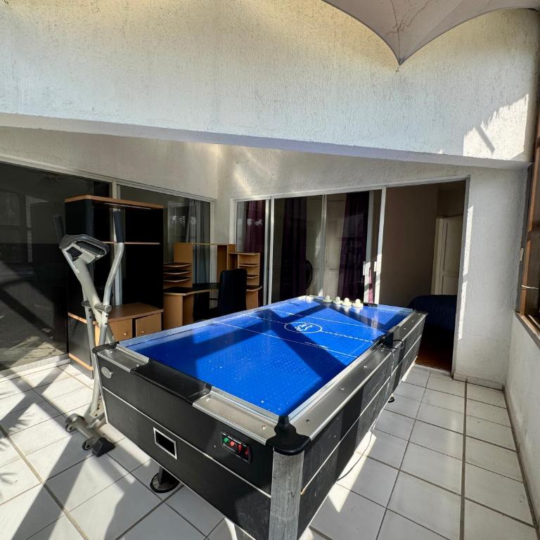 Casa con hermoso jardín y terraza - Three-Bedroom Vacation Home - 26