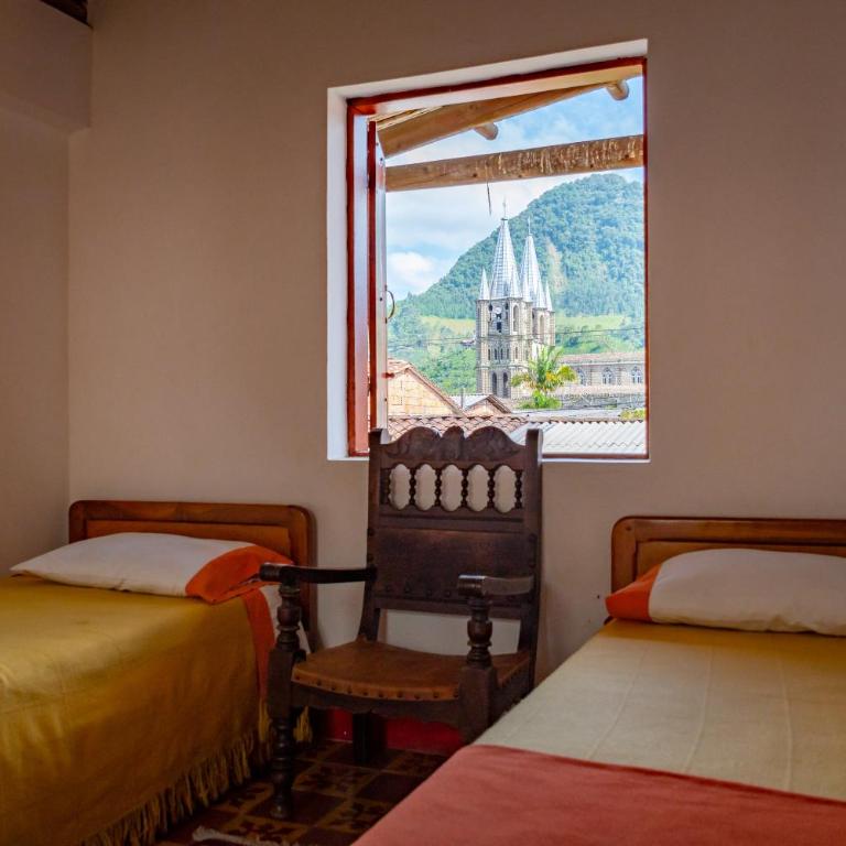 Hotel Kantarrana Urbana Jardin - Deluxe Family Room - 6
