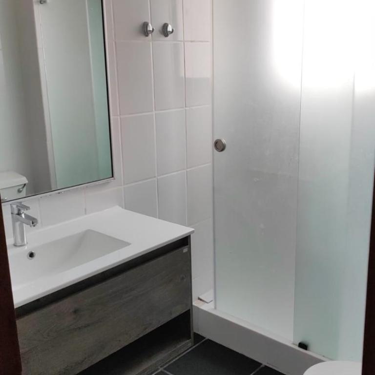 Amplio Departamento en Avenida del Mar La Serena - Three-Bedroom Apartment - 5