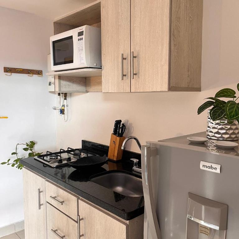 Nuevo aviso Poblado AAcomodacion grupo familiar 3- 4 hasta 6 personas - One-Bedroom Apartment - 27