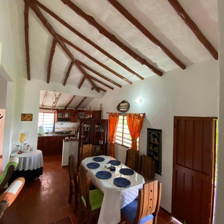 XayLa Agro Hostel Curití - Three-Bedroom Home - 8