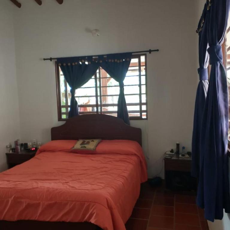XayLa Agro Hostel Curití - Three-Bedroom Home - 11