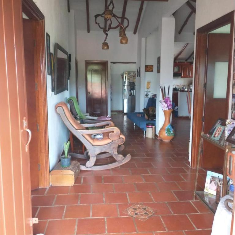 XayLa Agro Hostel Curití - Three-Bedroom Home - 14