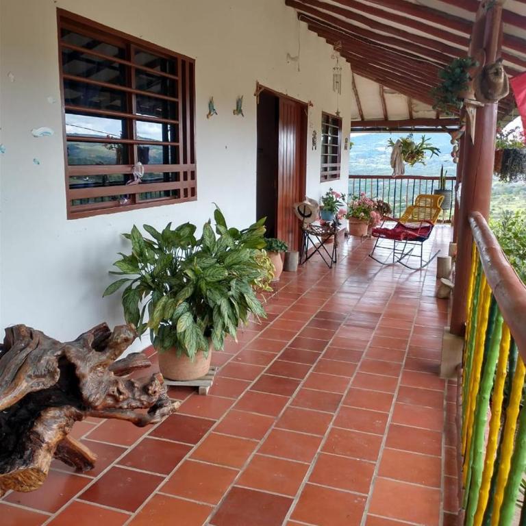 XayLa Agro Hostel Curití - Three-Bedroom Home - 22