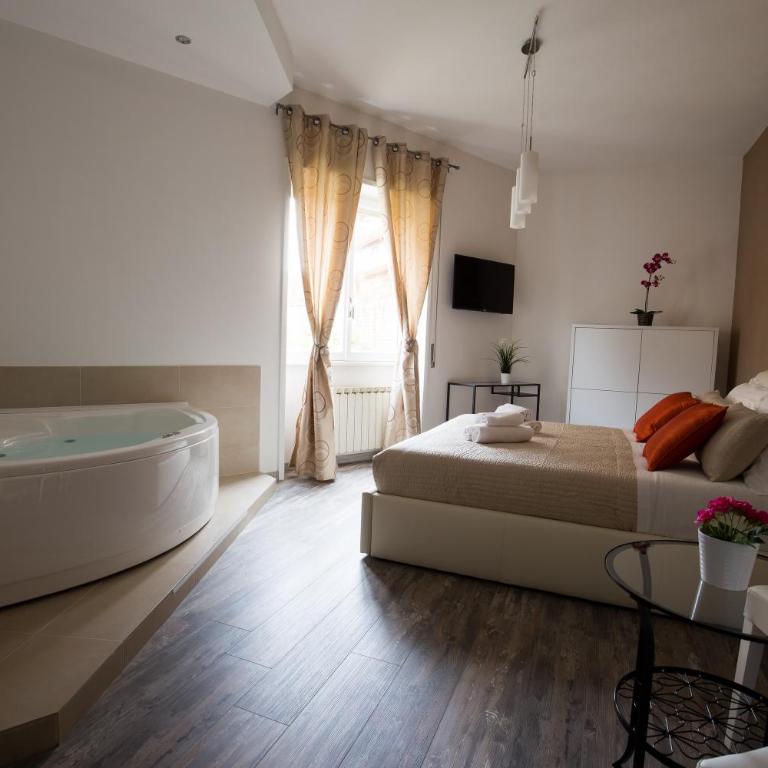 Luxury House Vaticano - Camera Queen con Vasca Idromassaggio - 12