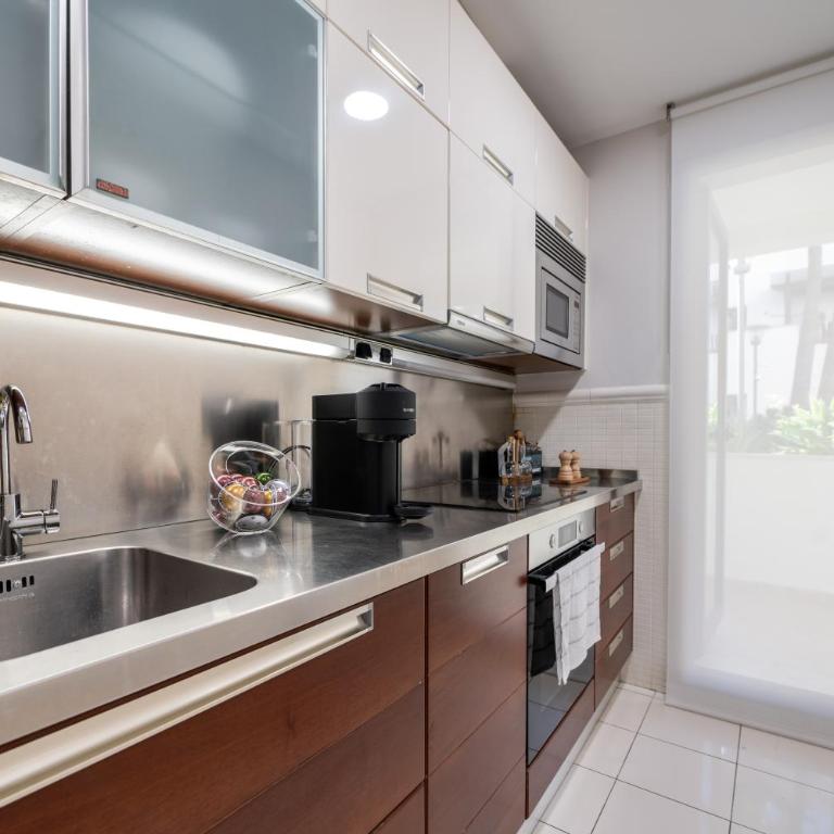 Apto Nueva Andalucía Puerto Banús Vigilancia 24h - Apartamento Deluxe de 2 dormitorios - 16