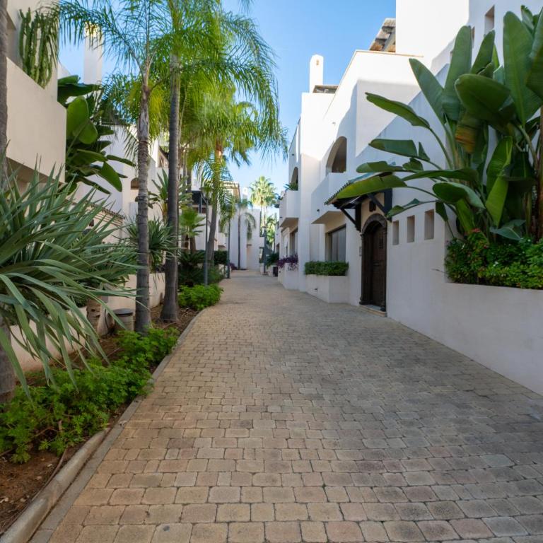 Apto Nueva Andalucía Puerto Banús Vigilancia 24h - Apartamento Deluxe de 2 dormitorios - 35
