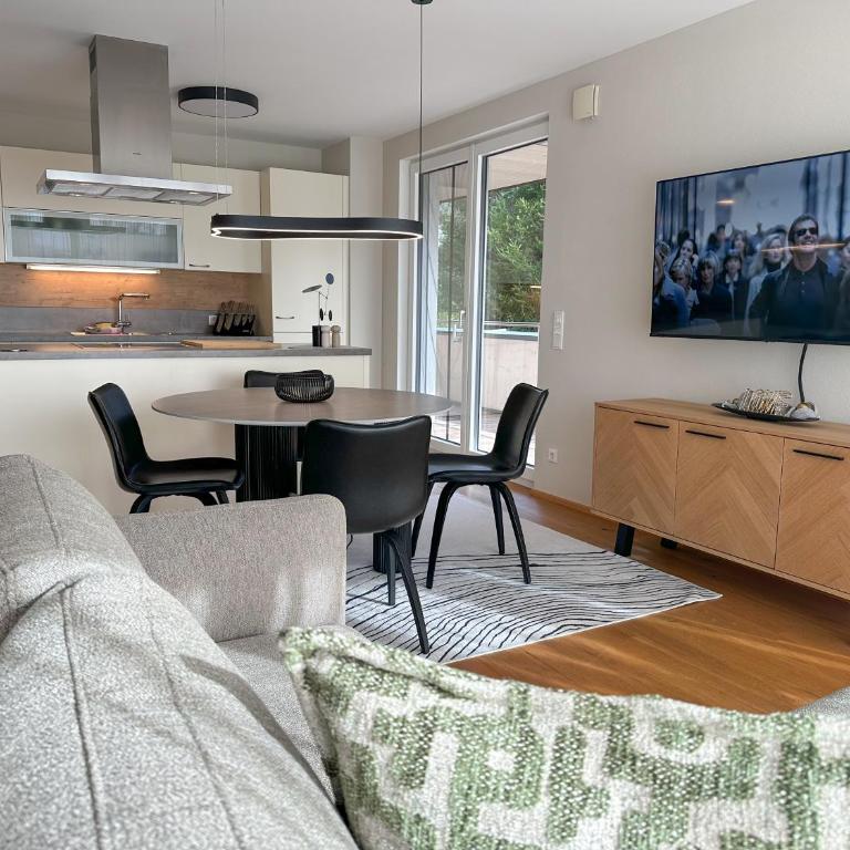 "FOUR" - Premium Apartments Seekirchen, Stilvolle 3-Zimmer Wohnung mit Balkon - Apartment mit 2 Schlafzimmern - 28