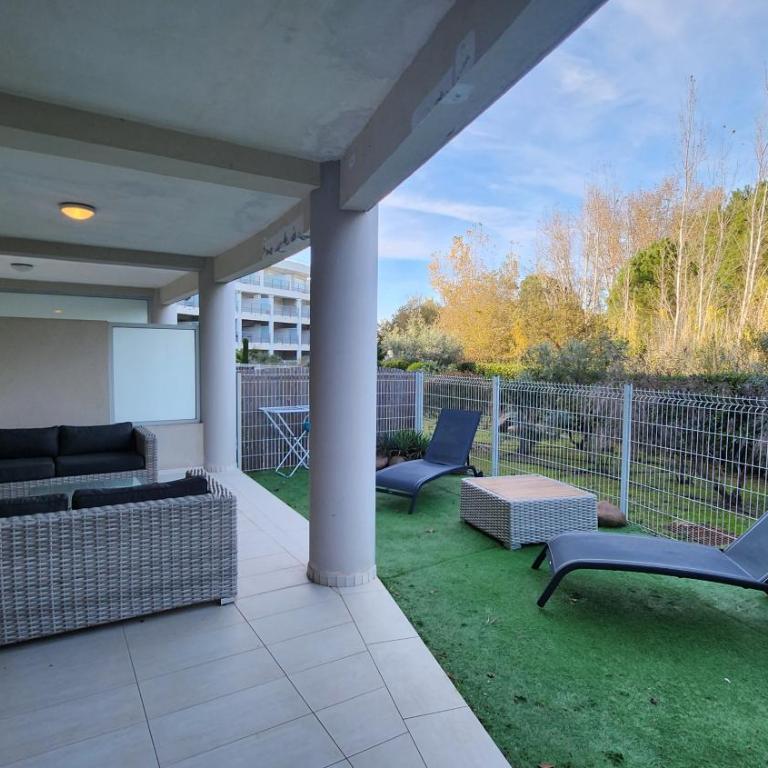 Appartement Calvi, Cœur de ville, plage à 300 m - Appartement 3 Chambres - 53