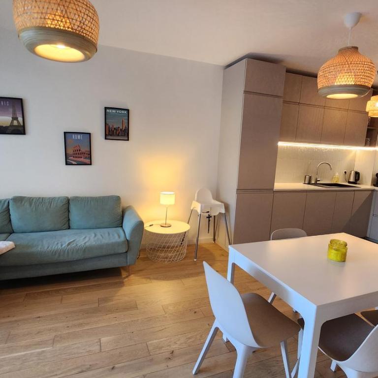 Appartement Calvi, Cœur de ville, plage à 300 m - Appartement 3 Chambres - 63