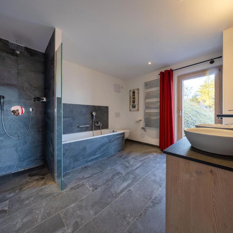 Chalet Casse-Noisette wonderful, ski-in ski-out - Chalet Superior - 15