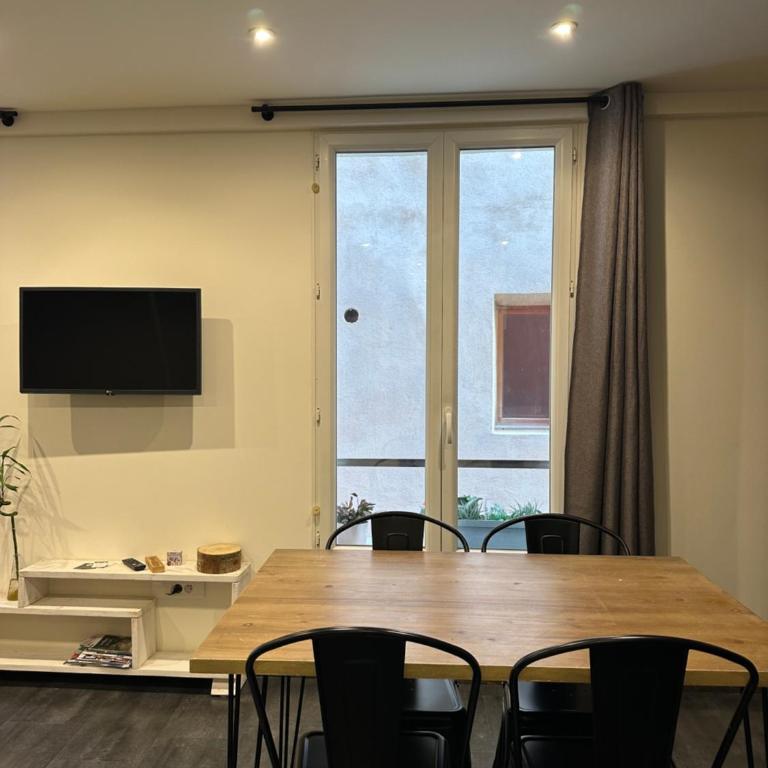 2 Pièces La Tour - Appartement 1 Chambre - 2