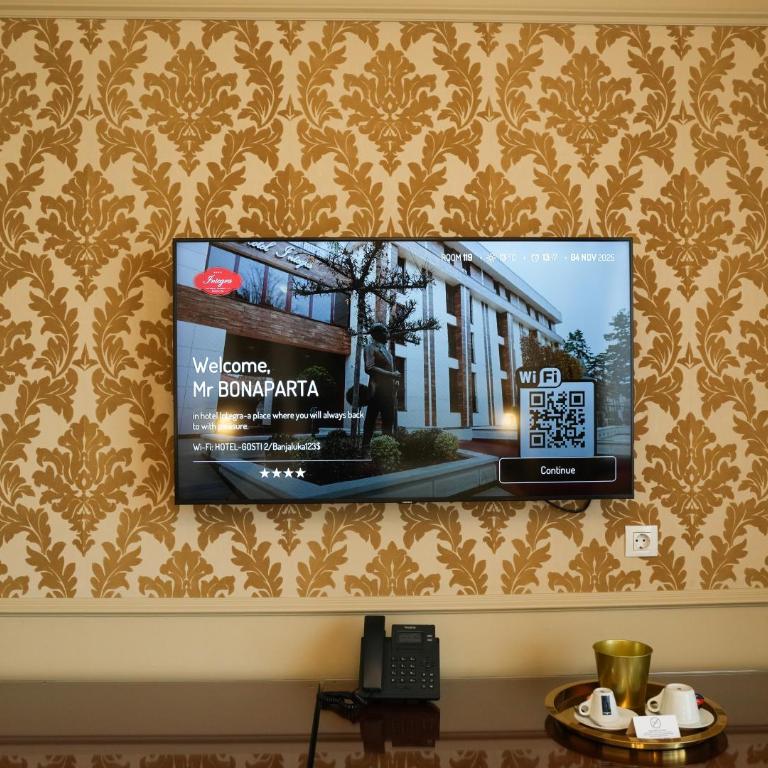 Hotel Integra Banja Luka - Standardna Dvokrevetna Soba s Bračnim Krevetom/Zasebnim Krevetima - 1