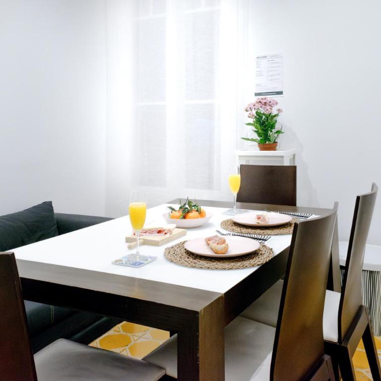 Bright Modernista Apartment Center Eixample - One-Bedroom Apartment - 4