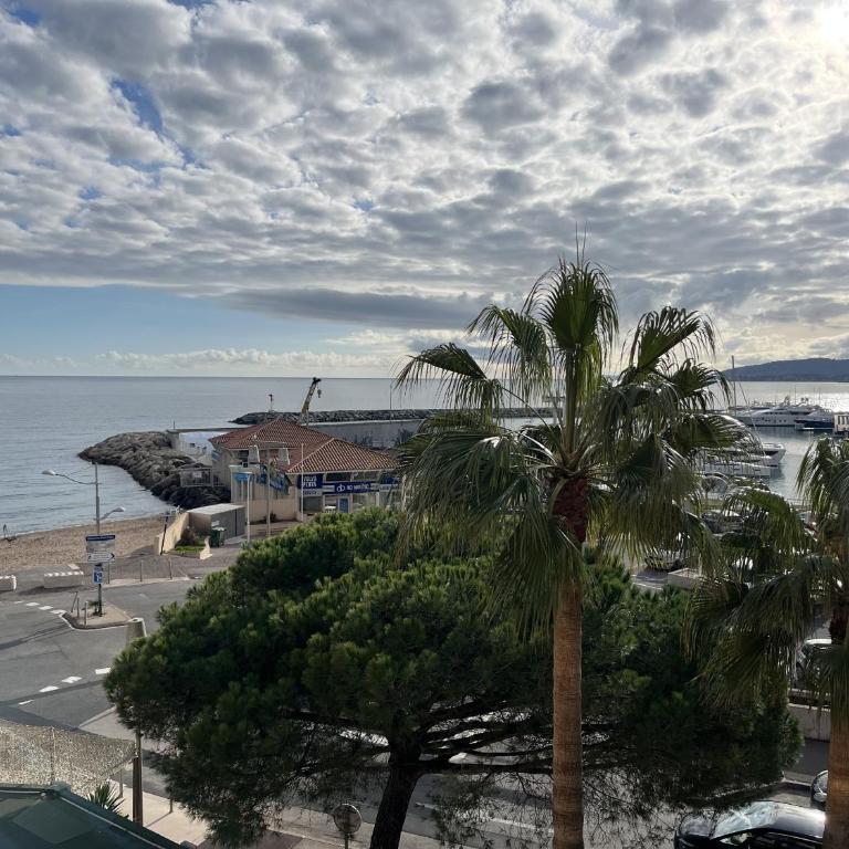 Le Capitole B 302, studio 26m2, clim, 2 adultes 2 enfants - Monolocale con Vista Mare - 3