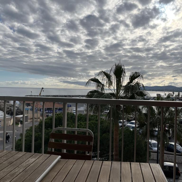 Le Capitole B 302, studio 26m2, clim, 2 adultes 2 enfants - Monolocale con Vista Mare - 19