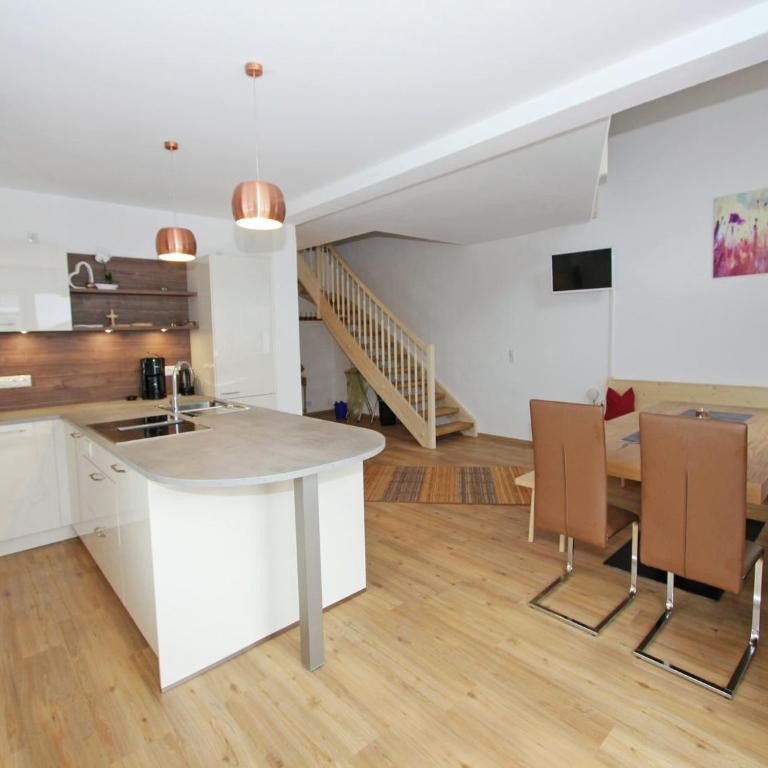 Holiday Home Zell am Ziller Ski Lift - Ferienhaus mit 5 Schlafzimmern - 2