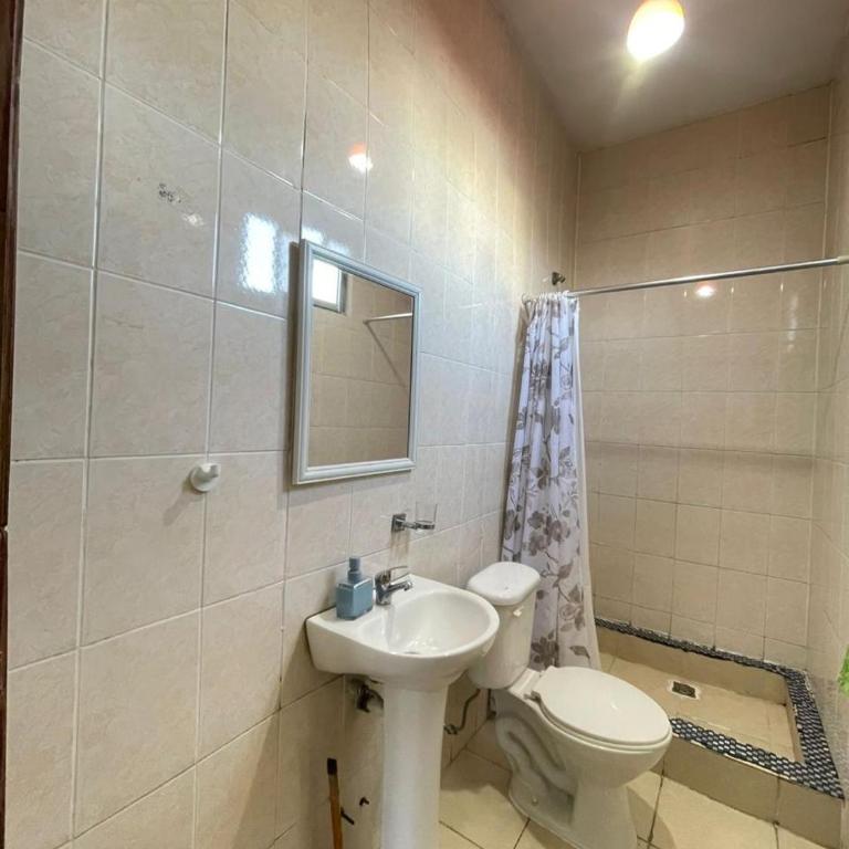 Habitaciones a 7 Minutos del Movistar a pie, San Ignacio 1230 con Baño - Double or Twin Room with Bathroom - 7