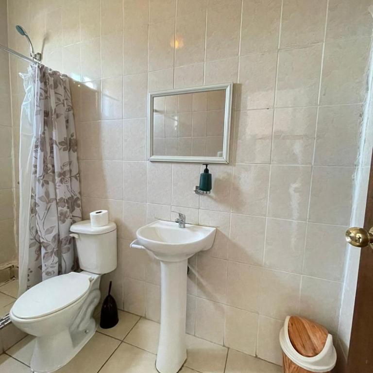 Habitaciones a 7 Minutos del Movistar a pie, San Ignacio 1230 con Baño - Double or Twin Room with Bathroom - 6
