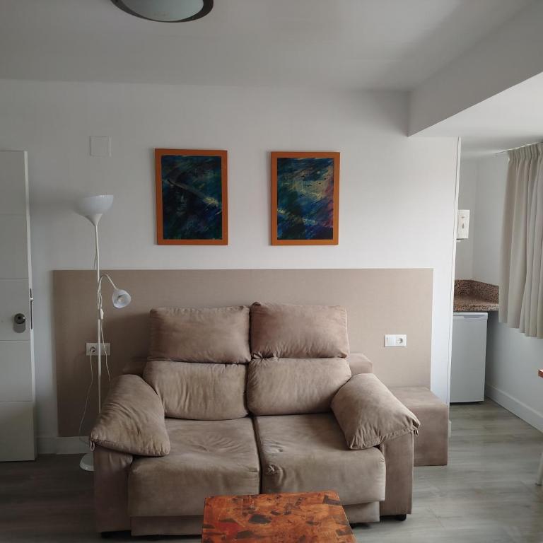 Carihuela Beach Apartamentos - Apartment with street view - 14