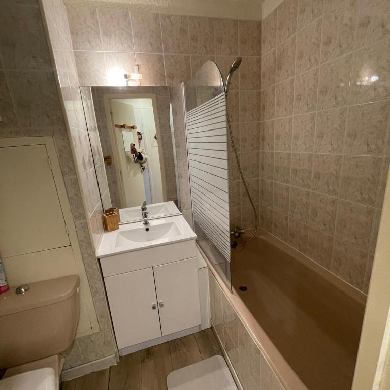 Risoul 1850 studio Résidence LesFlorins2 pour 4 pers avec accès direct sur les pistes - Appartement 1 Chambre - 12