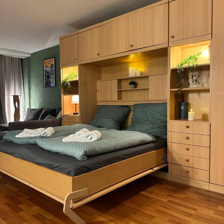 Alpine Hideaway - Cozy Mountainview Studio, Home-Cinema, Free Parking, Ski, Engelberg, Luzern - Apartment mit 1 Schlafzimmer - 2