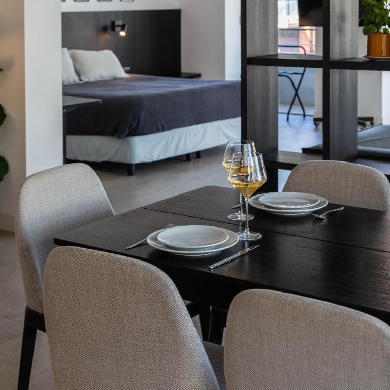 BT Homes - Amplios & Nuevos en Palacio Paz, Ubicación Única - Apartamento de 1 dormitorio - 56