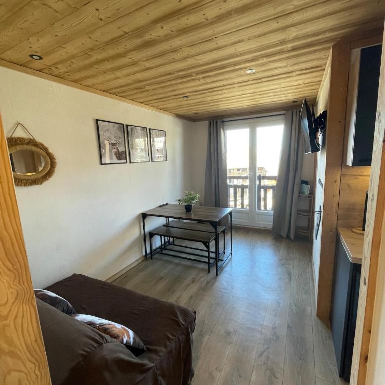 Risoul 1850 studio Résidence LesFlorins2 pour 4 pers avec accès direct sur les pistes - Appartement 1 Chambre - 2