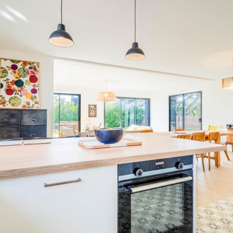 Belle maison moderne proche plages & bourg - Maison 5 Chambres - 18