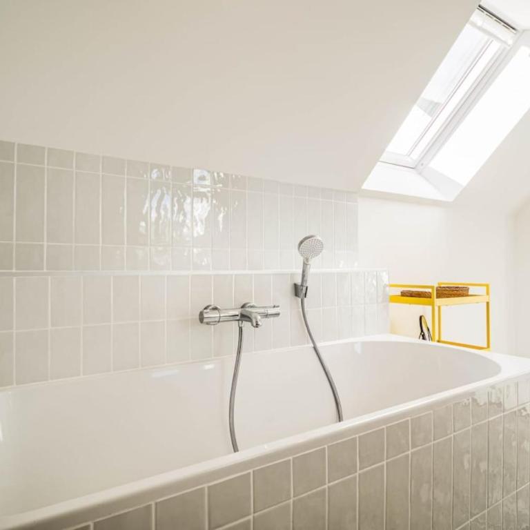Belle maison moderne proche plages & bourg - Maison 5 Chambres - 45