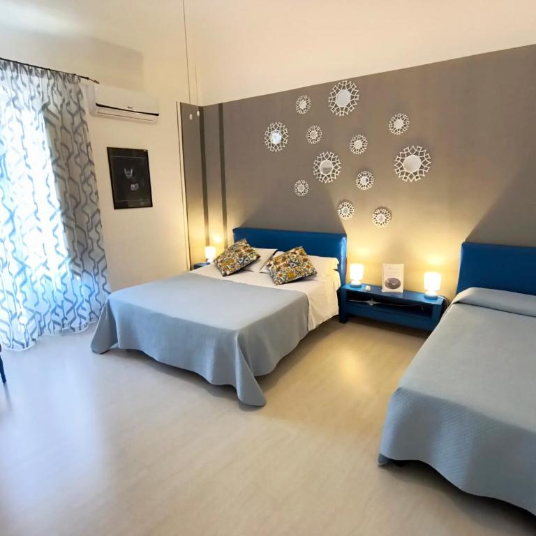 Palazzo Cutelli Bed&Book - Triple Room with Private Bathroom - 1