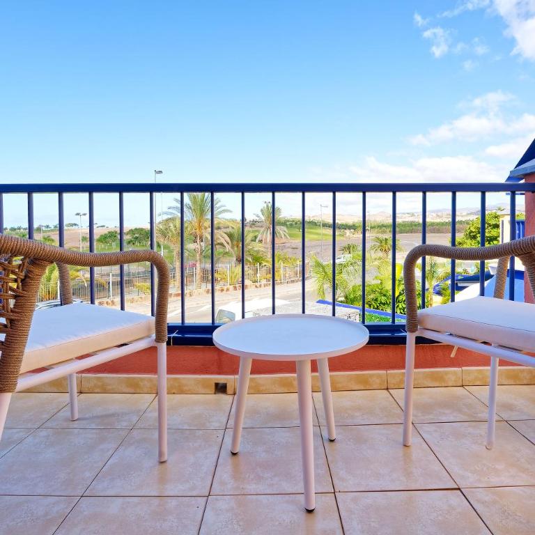 Meloneras beach detached house with BBQ and garden - Three-Bedroom Villa - 34