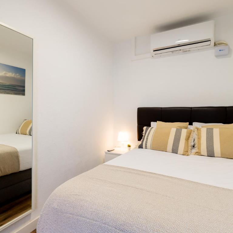 Apartamento 3 hab Fira de Bcn a 20 minutos de Bcn Centro - Three-Bedroom Apartment - 21